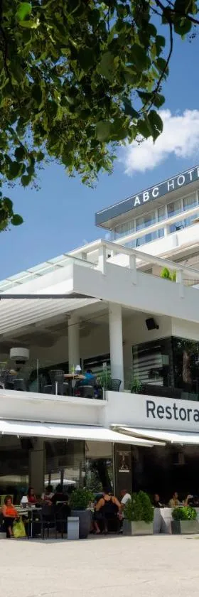 ABC酒店，位于莱斯科瓦茨的酒店