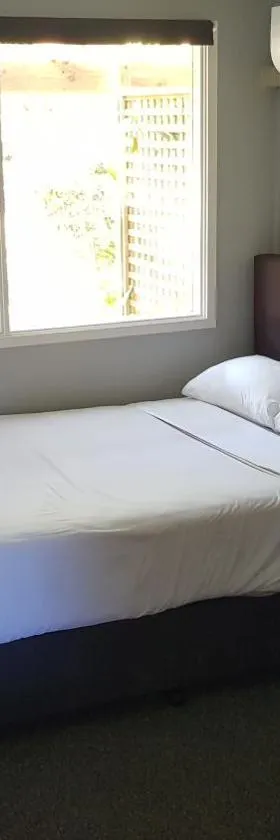 Bateau Bay Hotel，位于巴托湾的酒店