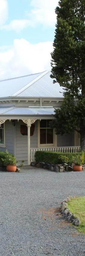 Waipoua Lodge，位于Donnellys Crossing的酒店