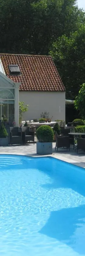 Boutique hotel Het Bloemenhof，位于Dudzele的酒店