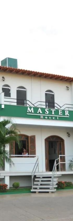 Hotel Master，位于萨利纳斯的酒店