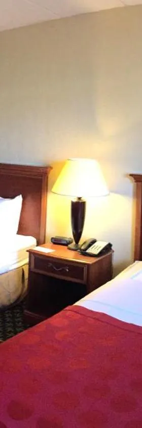 Mystic River Hotel & Suites，位于米斯蒂克的酒店