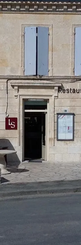 Le Saintongeais，位于Berneuil的酒店