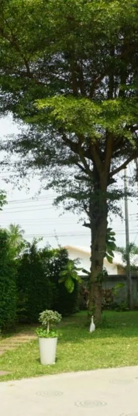 Garden Corner Resort & Hotel，位于彭世洛的酒店