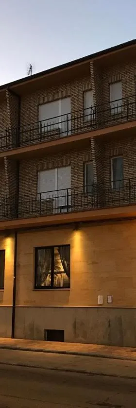 巨力旅舍，位于San Justo de la Vega的酒店