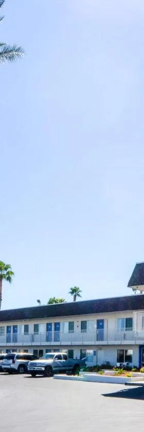 印第安人六号汽车旅馆 - 棕榈泉区，位于印地欧的酒店