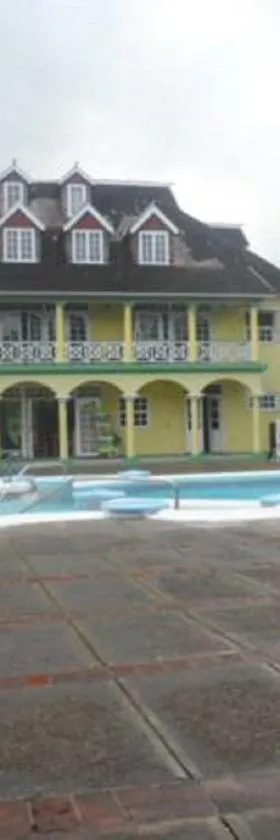 Dunn's Apartments at Sandcastles，位于欧丘里欧的酒店