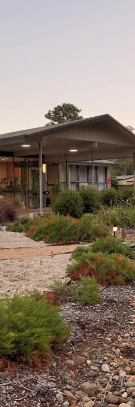 Castle Creek Motor Inn Euroa，位于尤罗亚的酒店