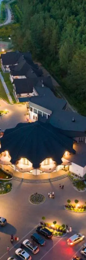 Rezydencja Sosnowa Luxury Hotel，位于卢布林地区亚努夫的酒店