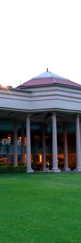 The Cabbana Resort & Spa，位于帕格瓦拉的酒店