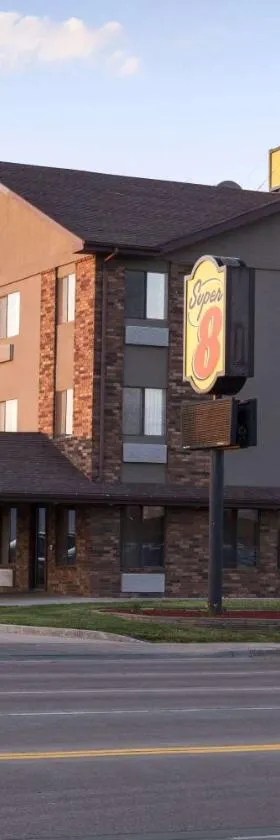 Super 8 by Wyndham Sioux Falls/41st Street，位于苏福尔斯的酒店