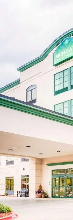 博西尔城温德姆集团温盖特酒店，位于伯锡尔城的酒店