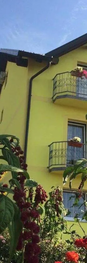阿巴托特罗斯住宿加早餐公里，位于Perušić的酒店