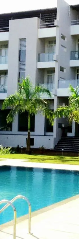 Hotel Sadhana Executive，位于达博利的酒店