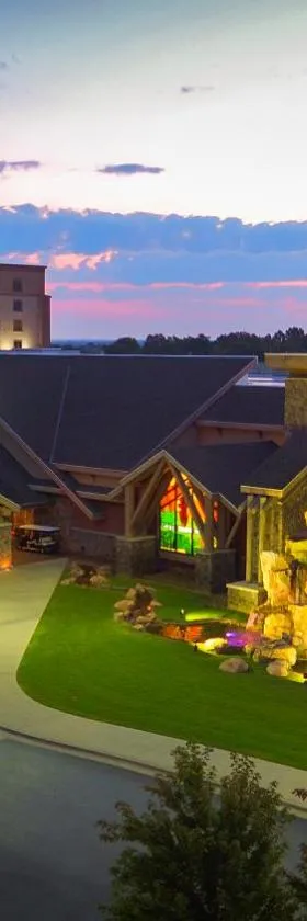 Cherokee Casino West Siloam Springs Resort，位于West Siloam Springs的酒店