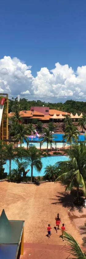 Grandes Lagos Resorts e Parque Aquático，位于Santa Clara dʼOeste的酒店