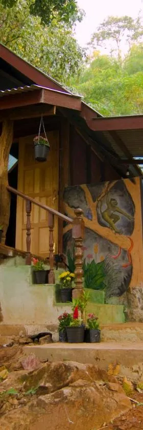Shanti Farm，位于Tha Kradan的酒店