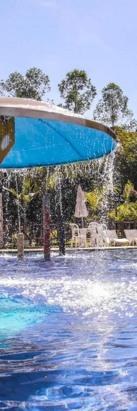 Hotel Fazenda Chiminelli，位于卡舒埃拉斯迪马卡库的酒店