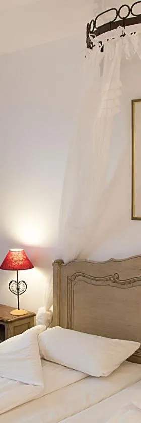 The Originals Boutique, Hôtel La Ferme du Pape, Eguisheim，位于埃圭斯海姆的酒店