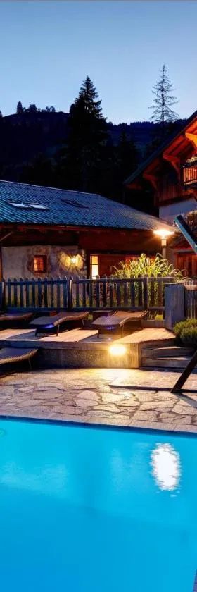 Hôtel La Ferme du Chozal, Chalet de tradition，位于欧特吕斯的酒店