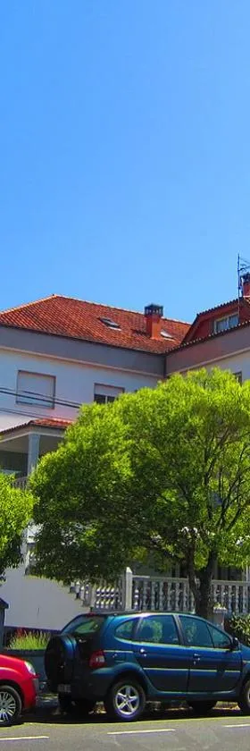Hotel Os Caracoles，位于Pereiro de Aguiar的酒店