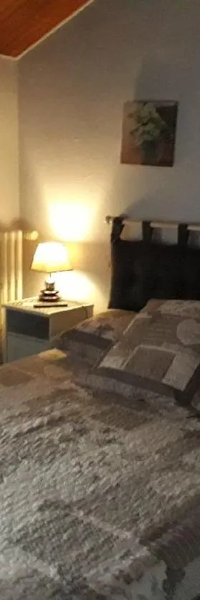 La petite auberge，位于Châtelraould-Saint-Louvent的酒店