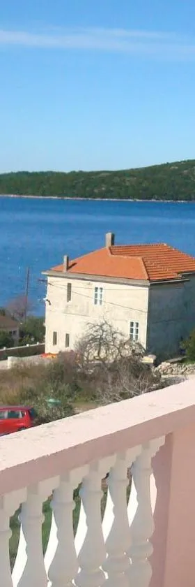 Guesthouse Villa Ljubica，位于索林的酒店