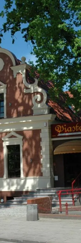 Hotel Piastowska，位于Chojna的酒店
