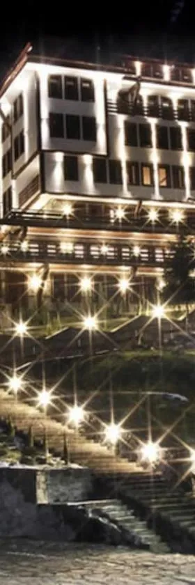 Shiroka Laka Hotel，位于西洛卡卢卡的酒店