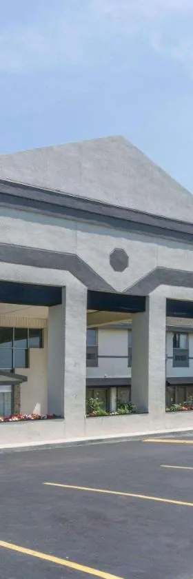 Days Inn by Wyndham Columbus East Airport，位于哥伦布的酒店