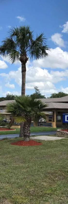 Blue Spring Inn Orange City，位于奥兰治城的酒店