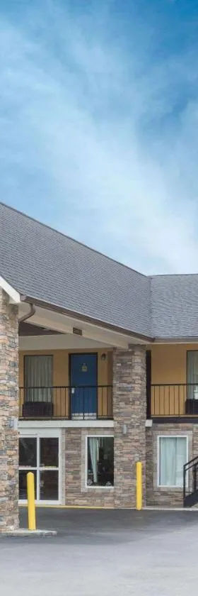 Days Inn by Wyndham Newberry South Carolina，位于纽贝里的酒店