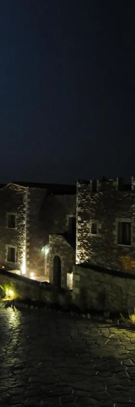 Porto Mani Suites，位于Kyparissos的酒店