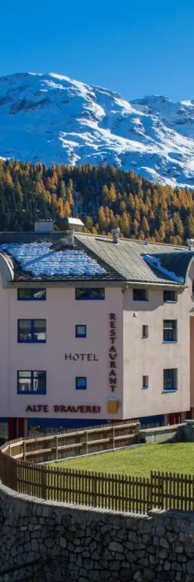 Hotel Restaurant Alte Brauerei，位于切勒里纳的酒店