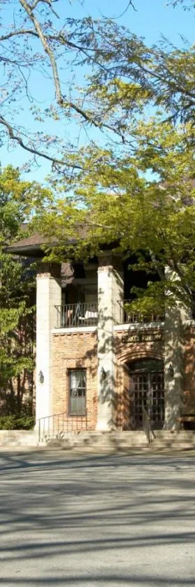 Turkey Run Inn & Cabins，位于Marshall的酒店