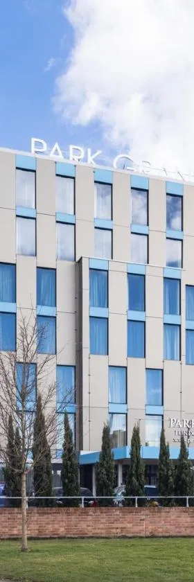 Park Grand Heathrow，位于豪士罗的酒店