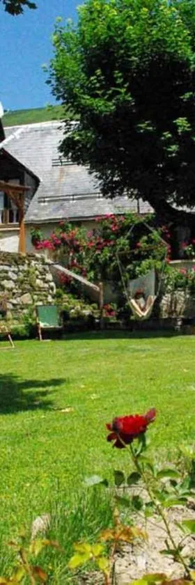 Gite Auberge La Soulan - gite de montagne，位于Cathervielle的酒店