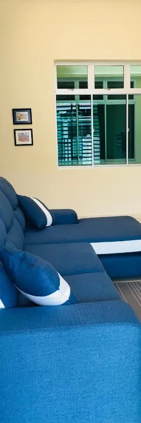 Louie Homestay Mersing，位于丰盛港的酒店