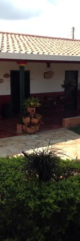 Villa Liliana Lodge Mesa de los Santos，位于洛斯桑托斯的酒店