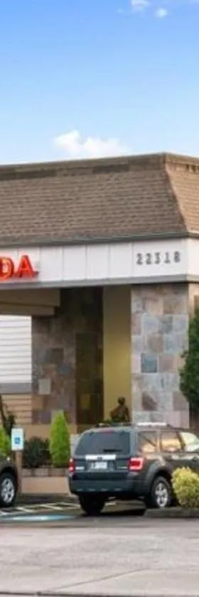 西雅图华美肯特酒店，位于肯特的酒店