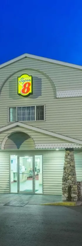 Super 8 by Wyndham Hamilton，位于Hamilton的酒店