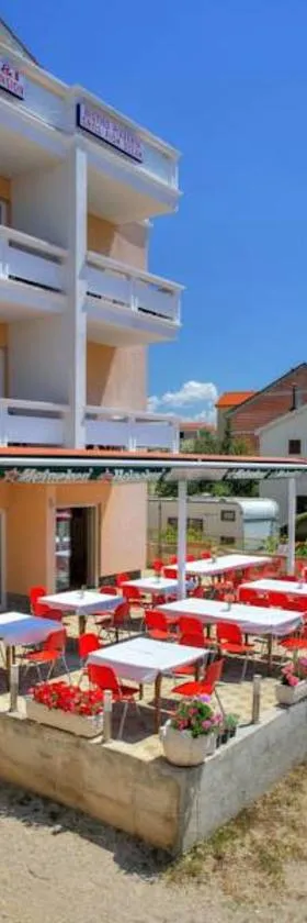 Villa D&I，位于斯里马的酒店