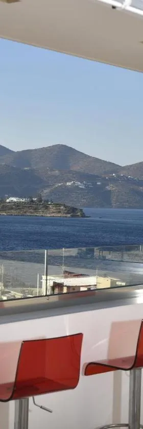 Ikaros Art Hotel，位于阿基欧斯尼古拉斯的酒店