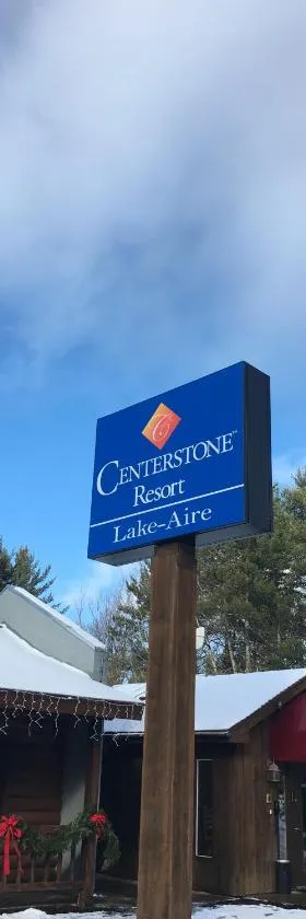 Centerstone Resort Lake-Aire，位于Tomahawk的酒店