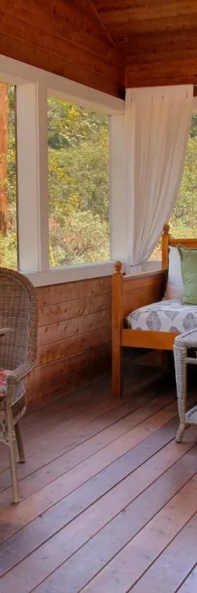 Coho Cottages，位于Willow Creek的酒店