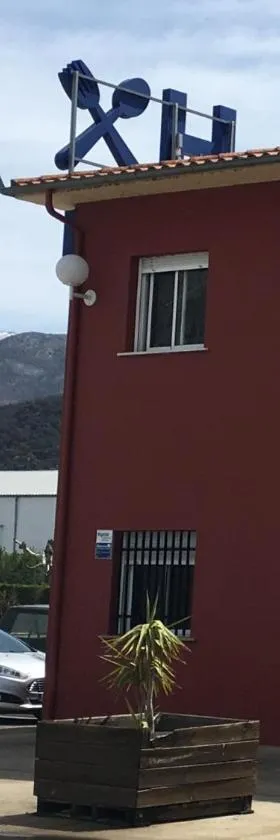 阿斯图里亚斯旅馆，位于Jarilla的酒店