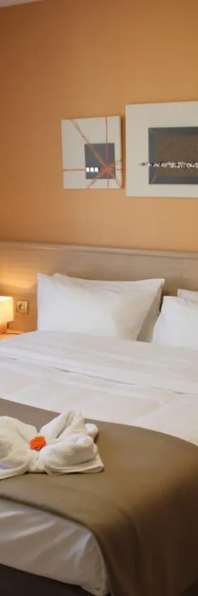 The Originals Boutique, Hotel l'Occitan, Aubagne，位于La Destrousse的酒店