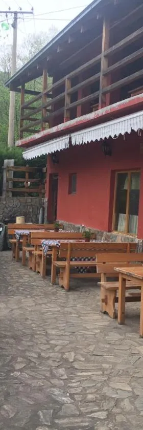 Kod Dace，位于Banja Topilo的酒店