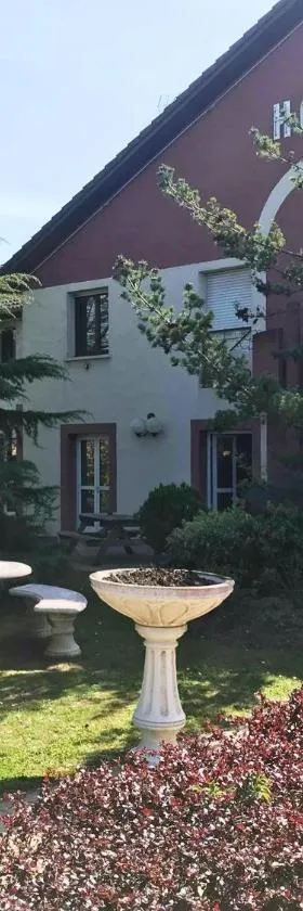Hôtel Restaurant le Privilège - authentic by balladins，位于默兹河畔凡尔登的酒店