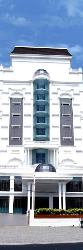 Hotel Karthika Park，位于Kazhakuttam的酒店
